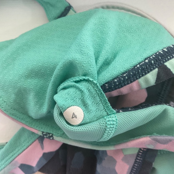 Lululemon Free To Be Sports Bra Size 4 in Multi Color Pink Blue *Luxtreme* - Picture 4 of 6